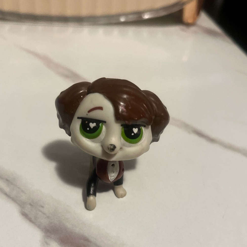 Littlest Pet Shop #3689 Love in Paris Philippe Boudreaux, LPS collectible 5/$25